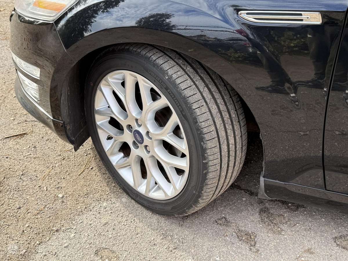 Ford Mondeo 2011 — photo 8