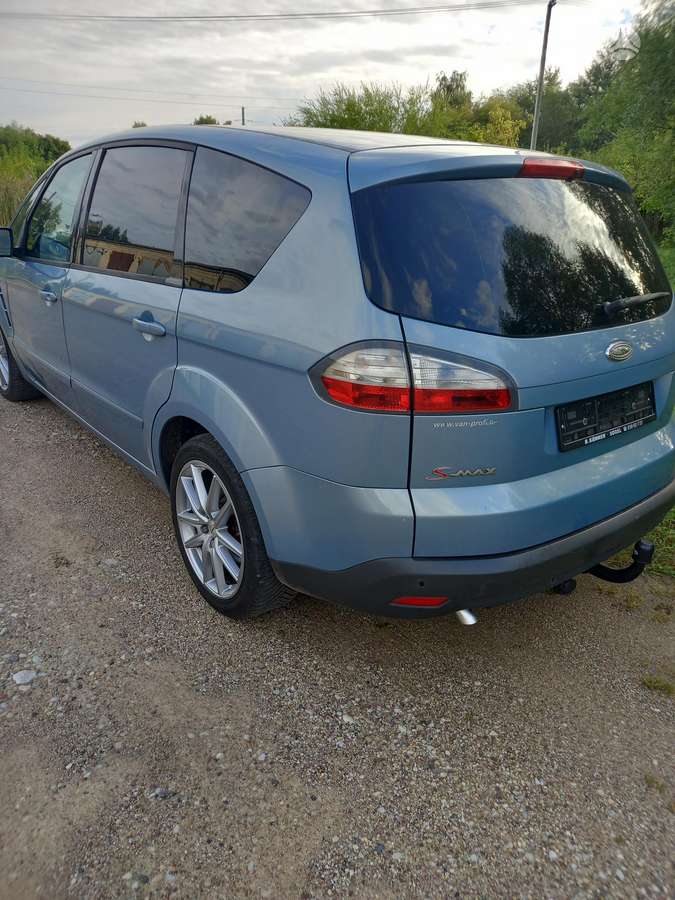 Ford S-MAX 2009 — interior