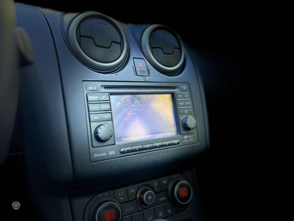 Nissan Qashqai 2012 — photo 8