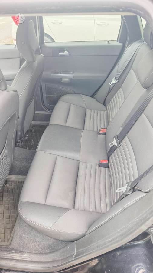 Volvo V50 2010 — photo 15