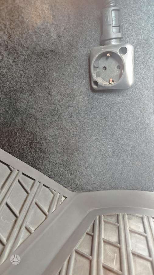 Volvo V50 2010 — photo 21