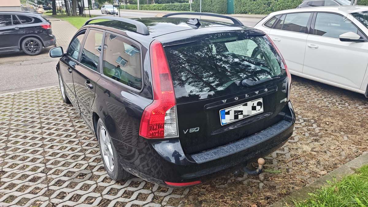 Volvo V50 2010 — photo 6