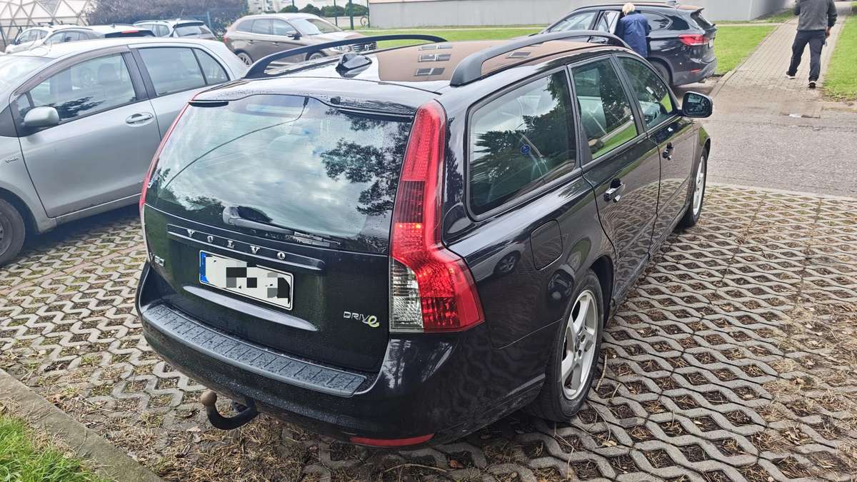 Volvo V50 2010 — photo 8