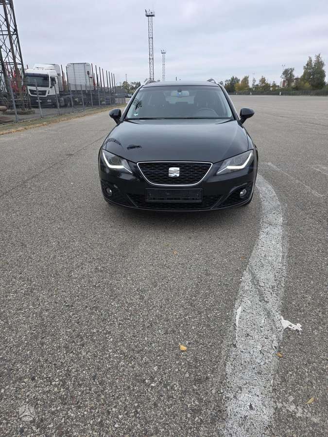 Seat Exeo 2013 — вигляд ззаду