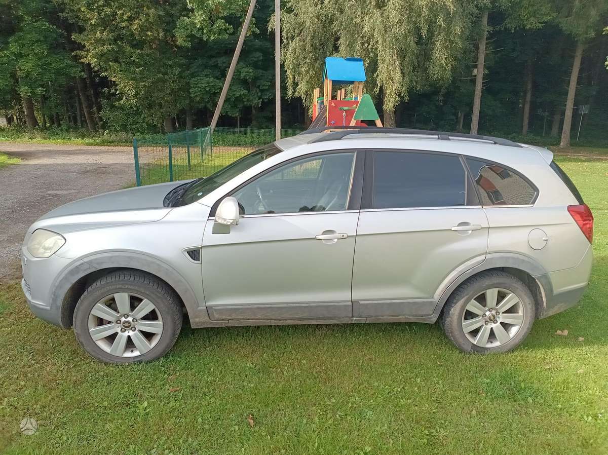 Chevrolet Captiva 2007 — rear view