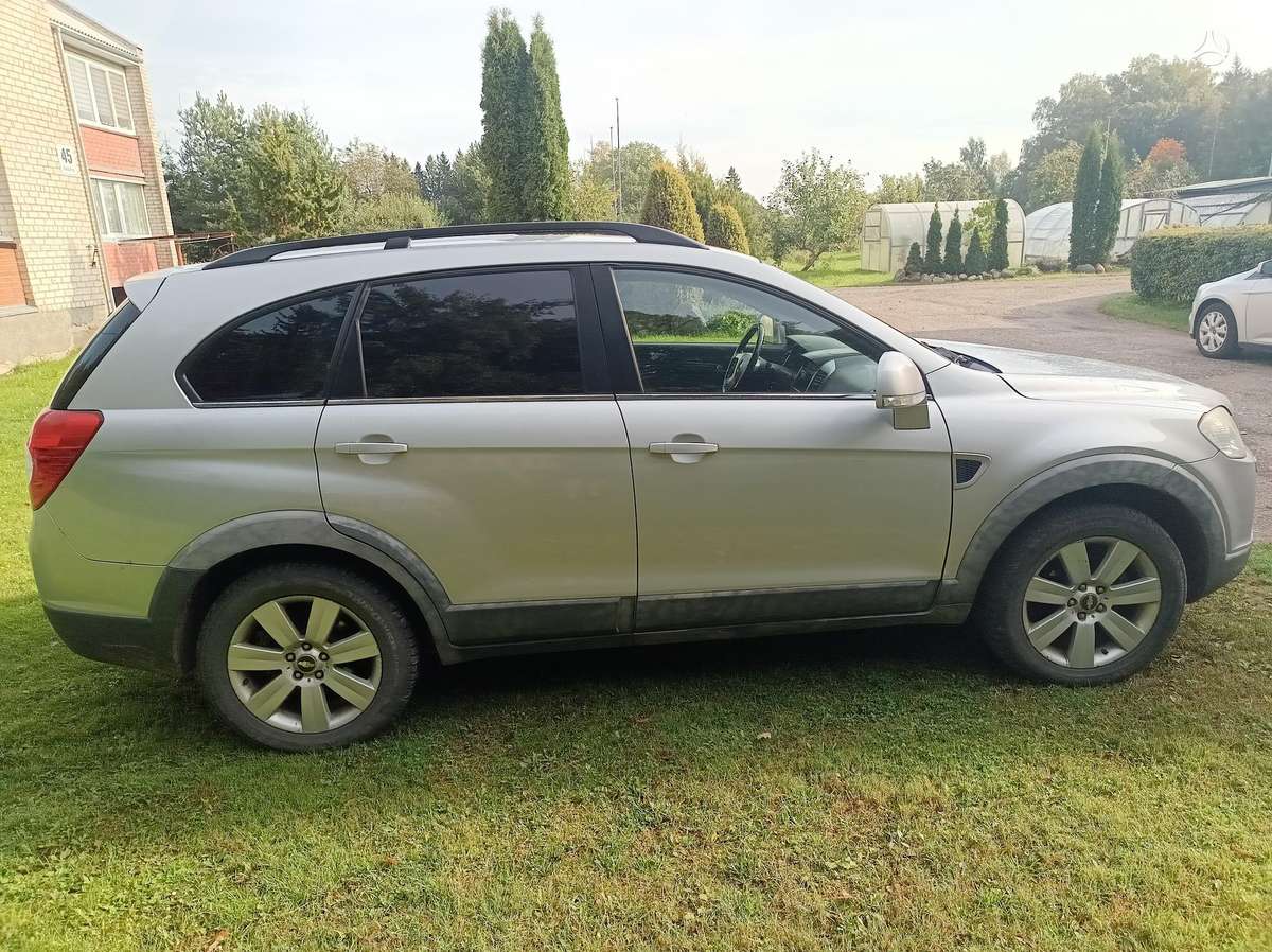 Chevrolet Captiva 2007 — interior