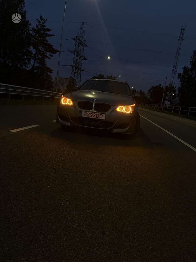 BMW 525, 2004