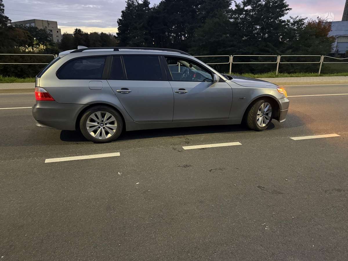 BMW 525 2004 — engine 2497 cm³, 177 HP (130kW)
