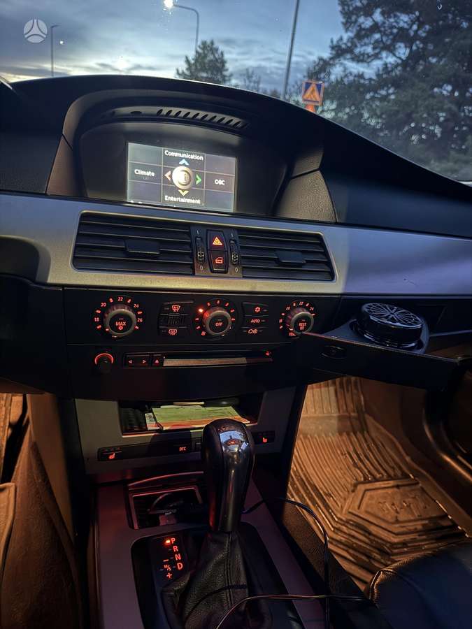 BMW 525 2004 — photo 6