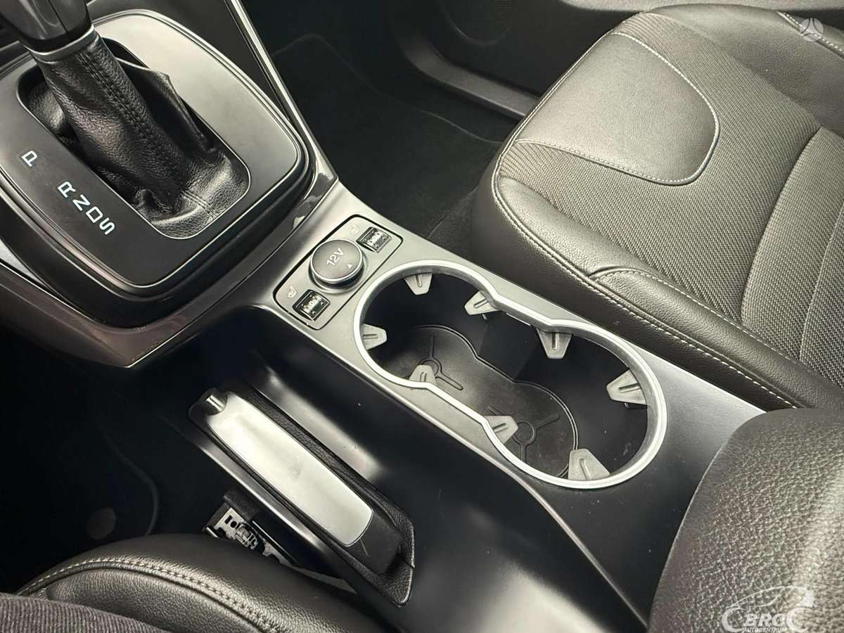 Ford Kuga 2014 — photo 15