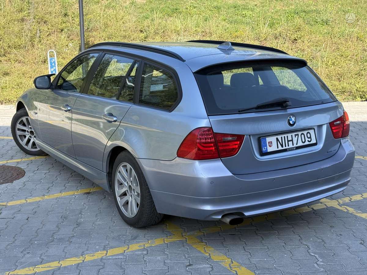 BMW 316 2012 — двигун 1995 cm³, 116 HP (85kW)