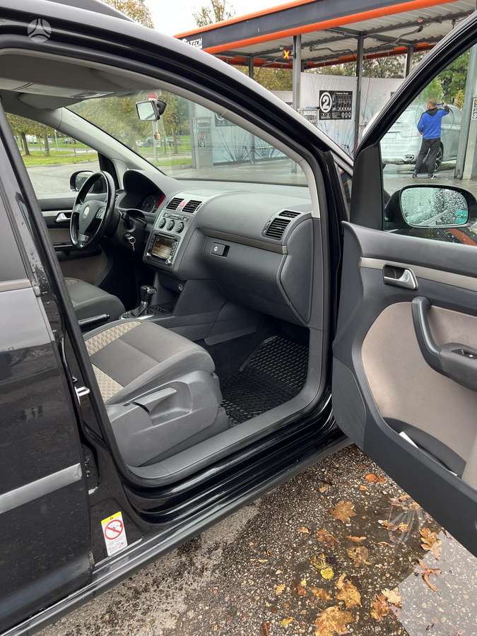 Volkswagen Touran 2008 — photo 11