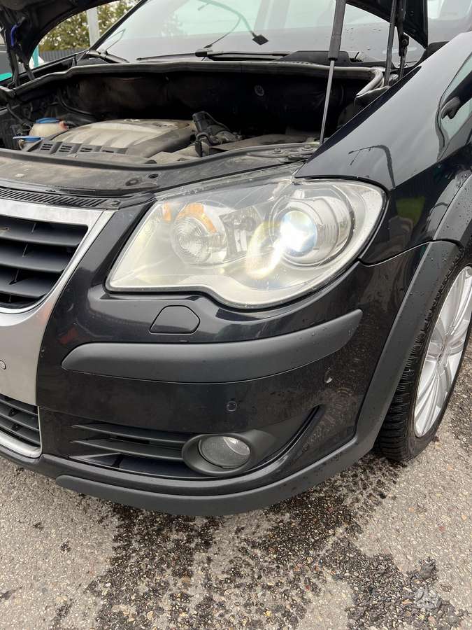 Volkswagen Touran 2008 — photo 27