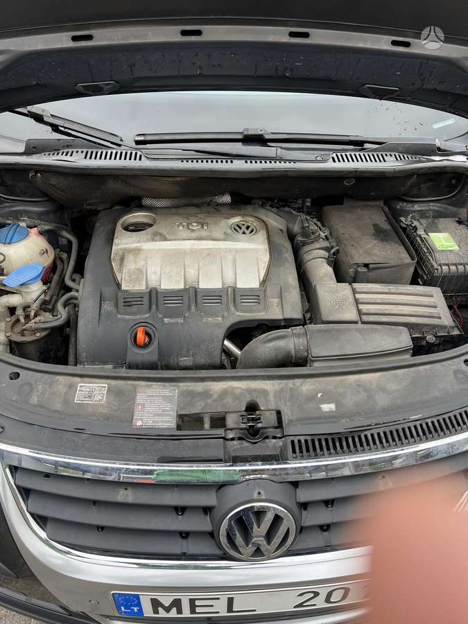 Volkswagen Touran 2008 — photo 28
