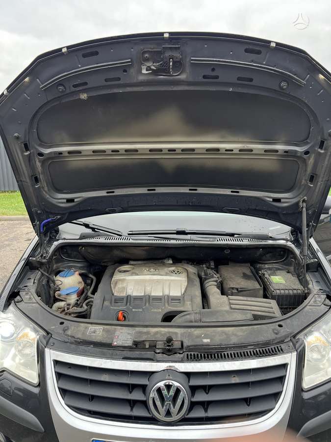 Volkswagen Touran 2008 — photo 29