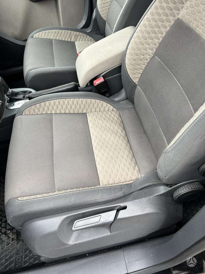Volkswagen Touran 2008 — photo 30