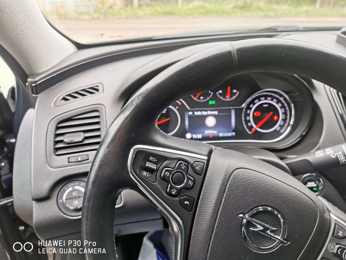 Opel Insignia 2015 — photo 17