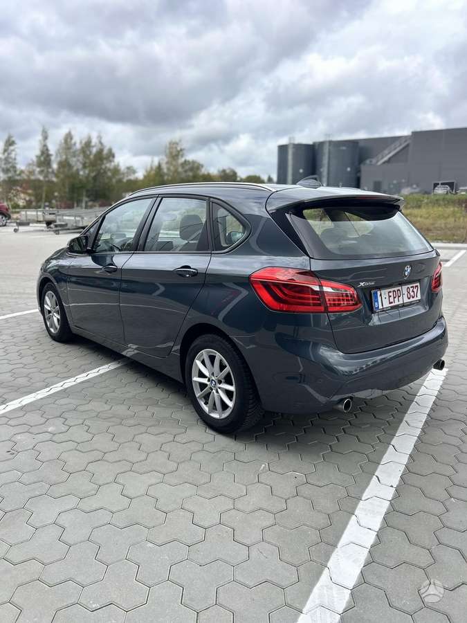 BMW 220 2015 — салон