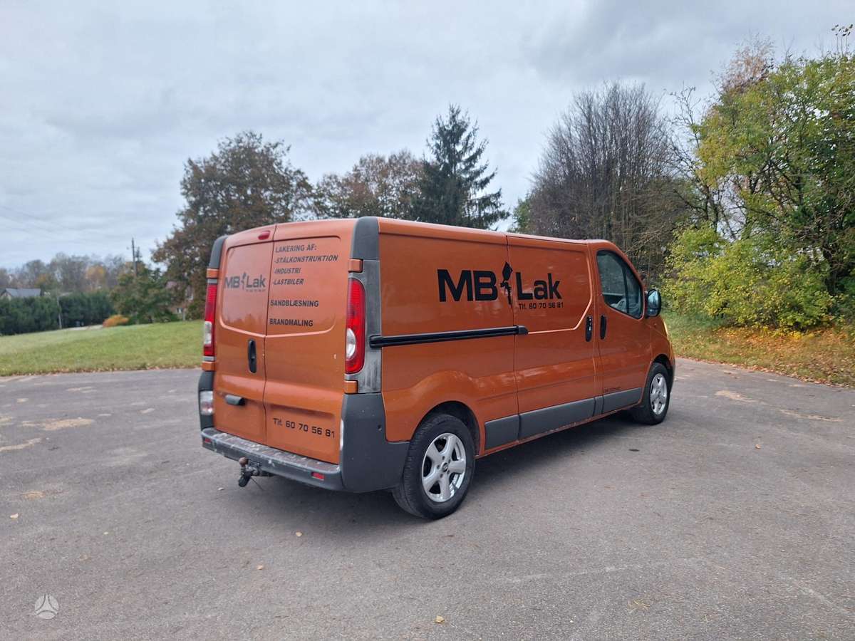 Opel Vivaro 2012 — двигун 2000 cm³, 114 HP (84kW)