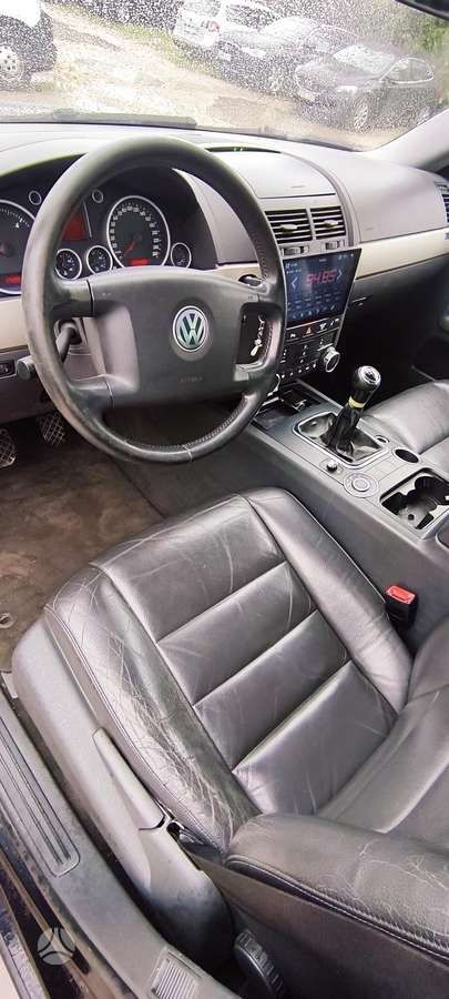 Volkswagen Touareg 2005 — photo 22