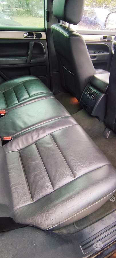 Volkswagen Touareg 2005 — photo 24