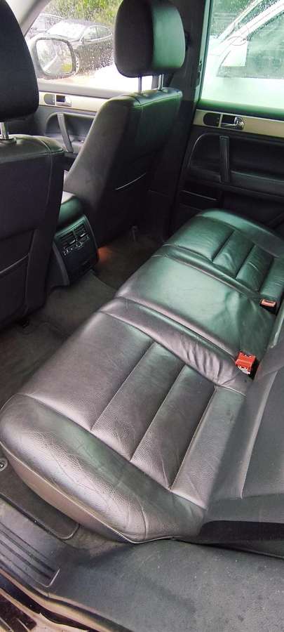 Volkswagen Touareg 2005 — photo 26