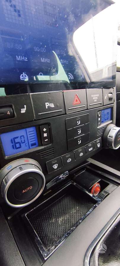 Volkswagen Touareg 2005 — photo 5
