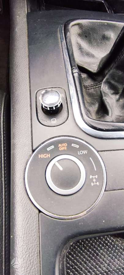 Volkswagen Touareg 2005 — photo 6