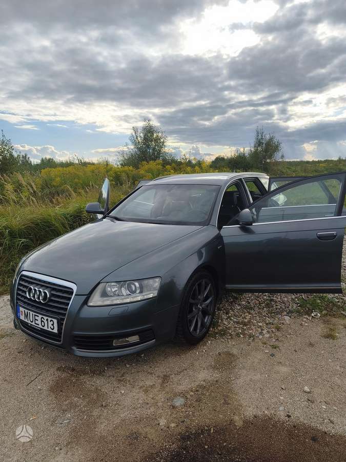 Audi A6 2009 — interior