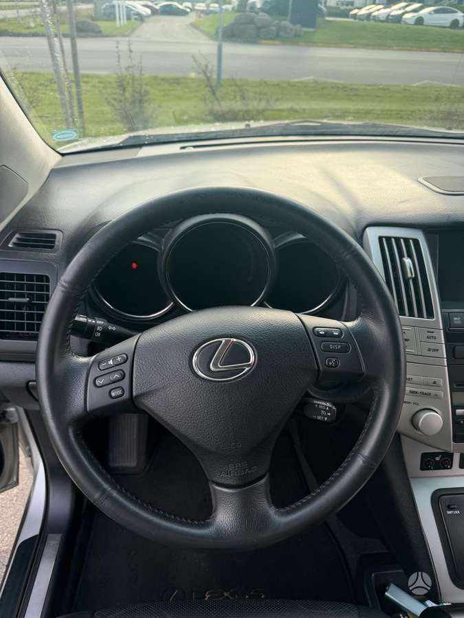 Lexus RX 2006 — photo 10