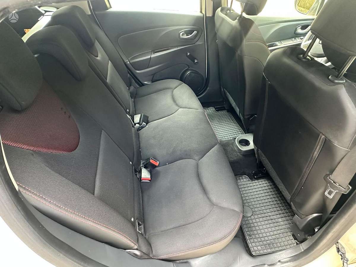 Renault Clio 2015 — photo 17