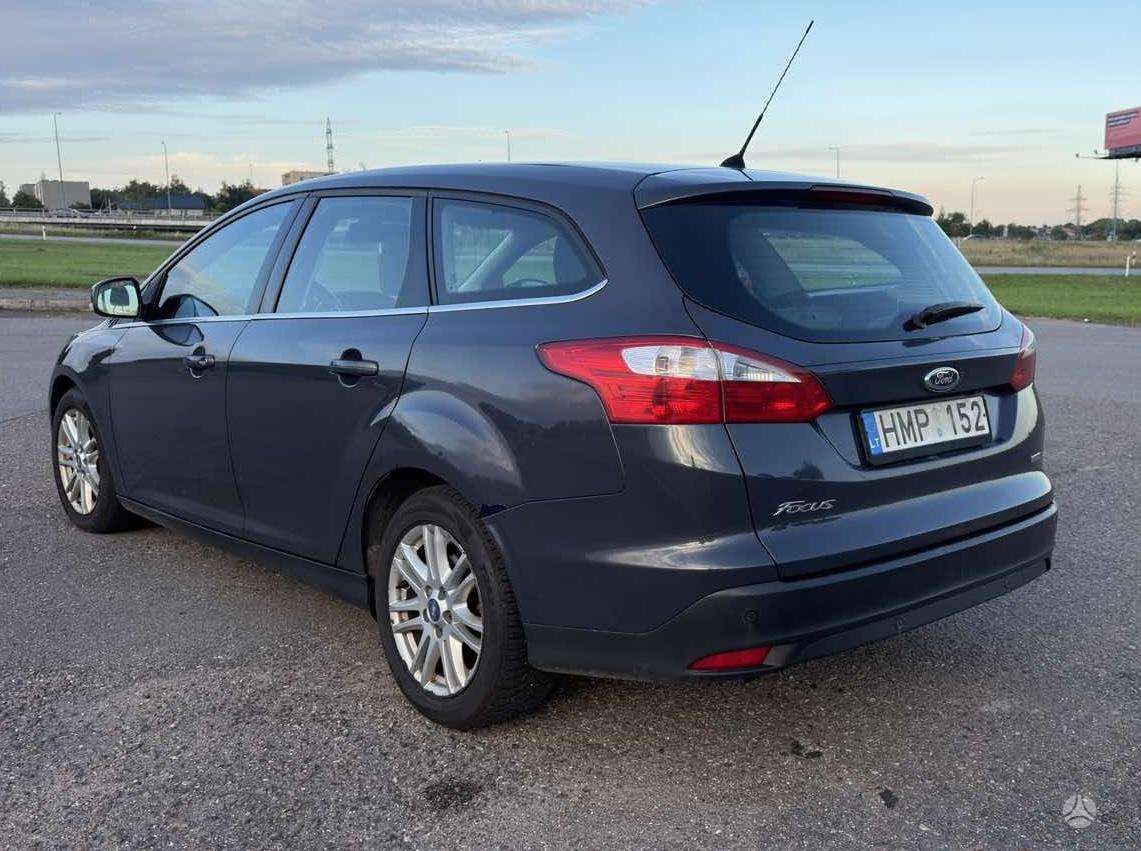 Ford Focus 2014 — салон