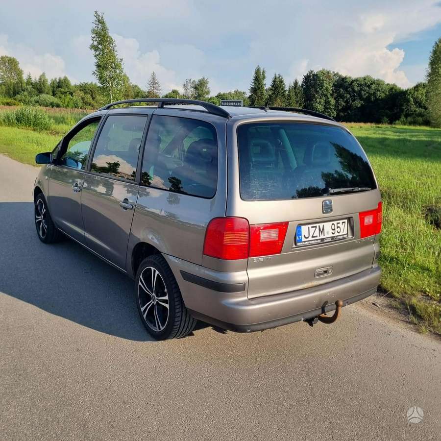 Seat Alhambra 2006 — салон