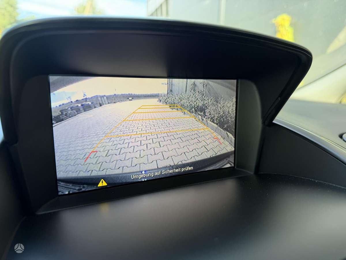 Opel Zafira 2015 — photo 27