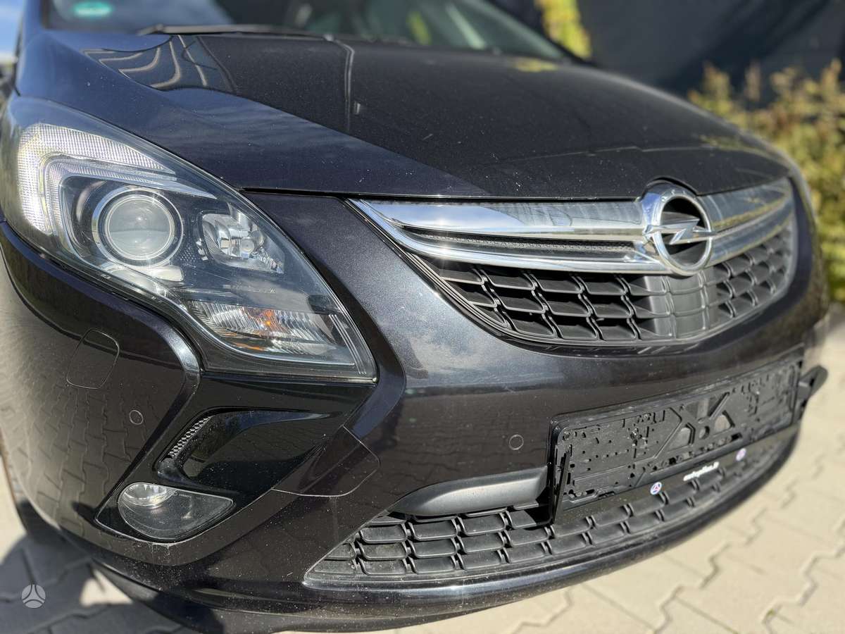 Opel Zafira 2015 — photo 8