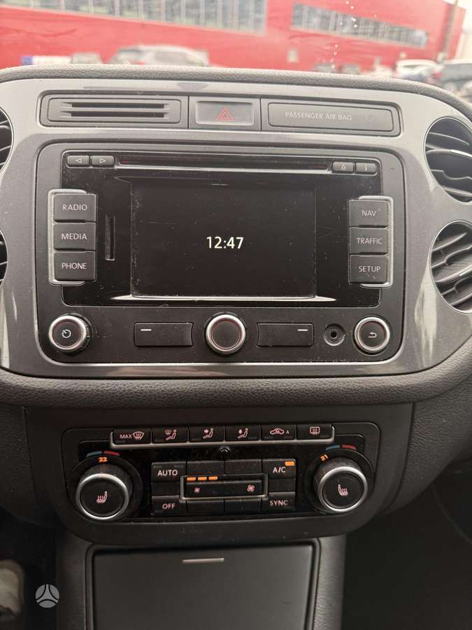 Volkswagen Tiguan 2014 — photo 16