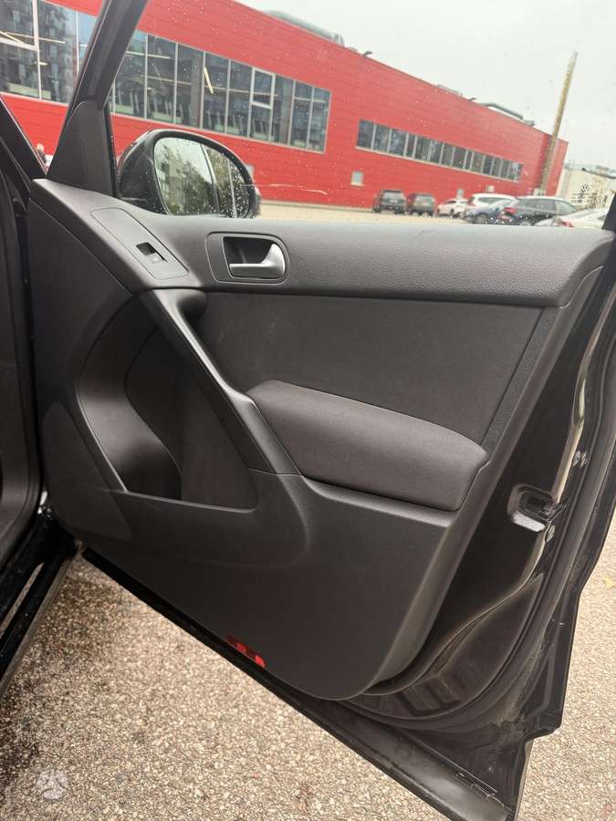 Volkswagen Tiguan 2014 — photo 23