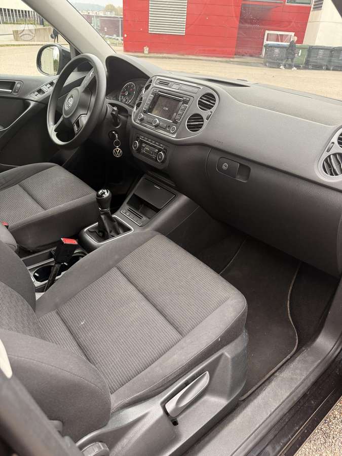 Volkswagen Tiguan 2014 — photo 24
