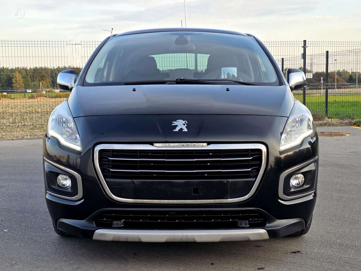 Peugeot 3008 2014 — вигляд ззаду