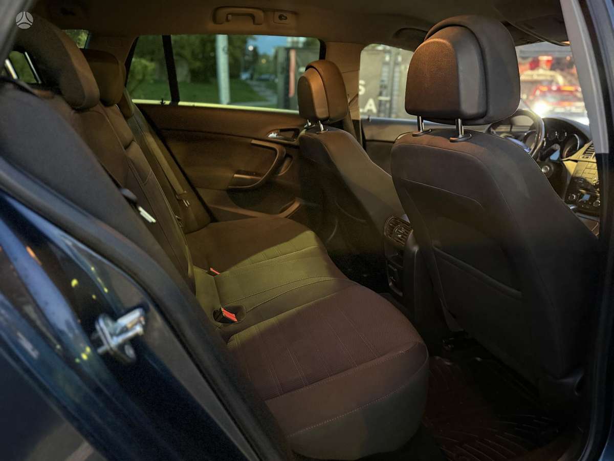 Opel Insignia 2009 — photo 9