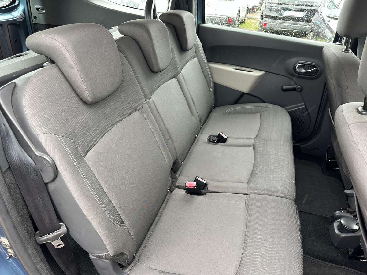 Dacia Lodgy 2015 — photo 12