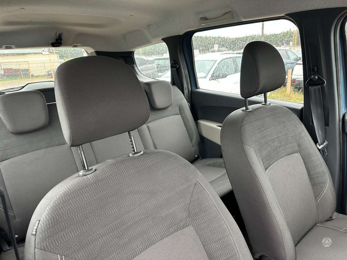 Dacia Lodgy 2015 — photo 18