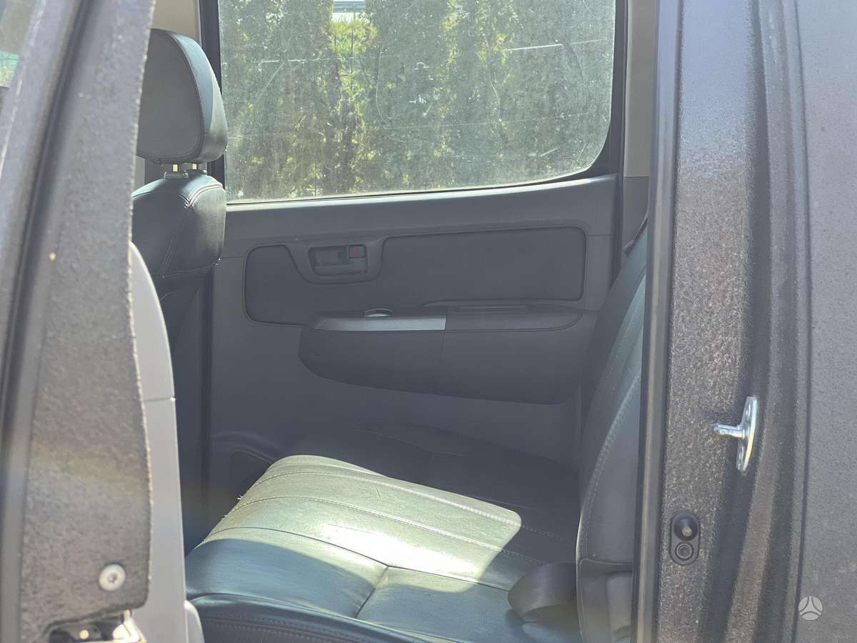 Toyota Hilux 2008 — photo 19