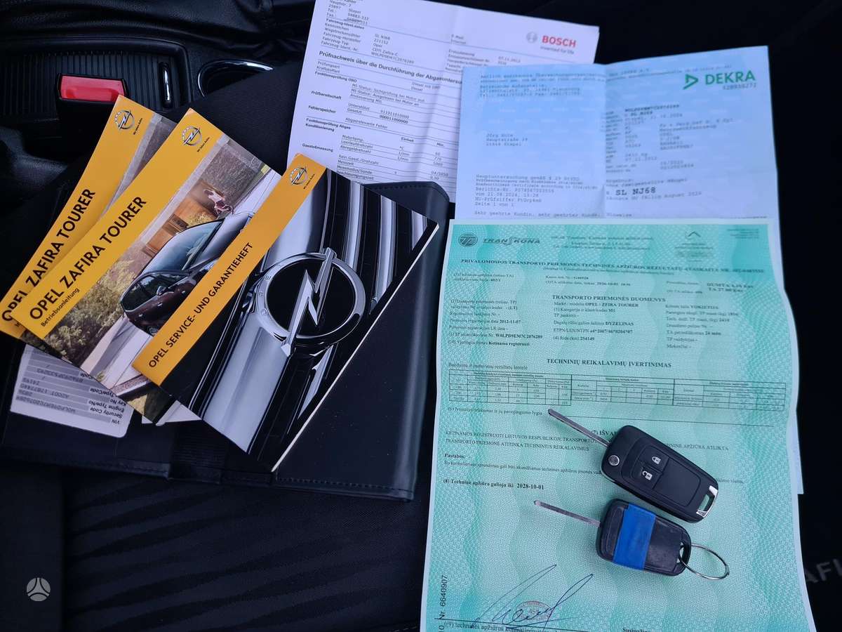 Opel Zafira 2012 — photo 36