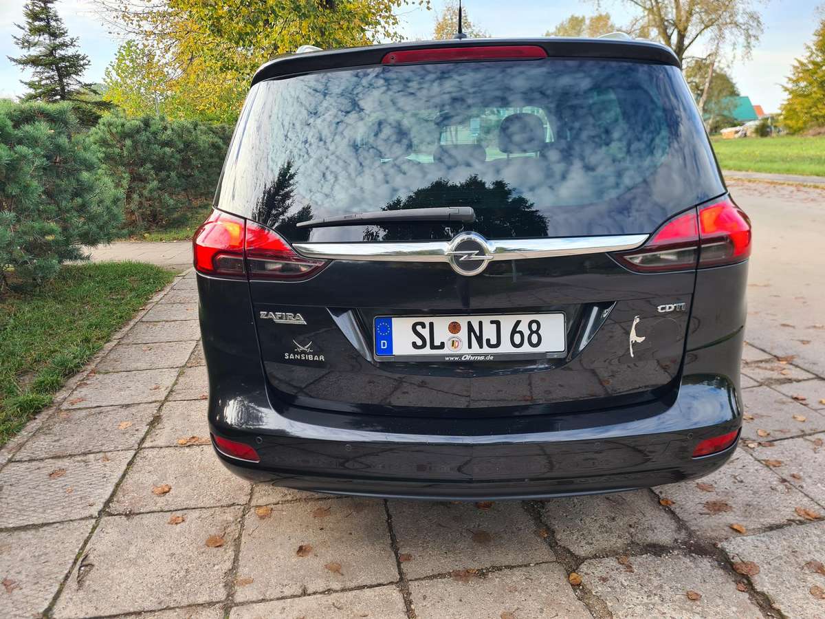 Opel Zafira 2012 — photo 46