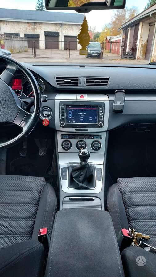 Volkswagen Passat 2006 — photo 8