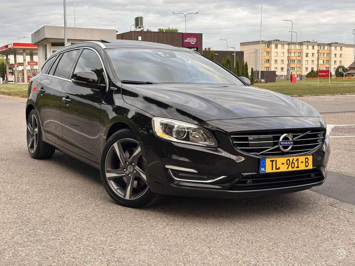 Volvo V60 2014 — photo 13