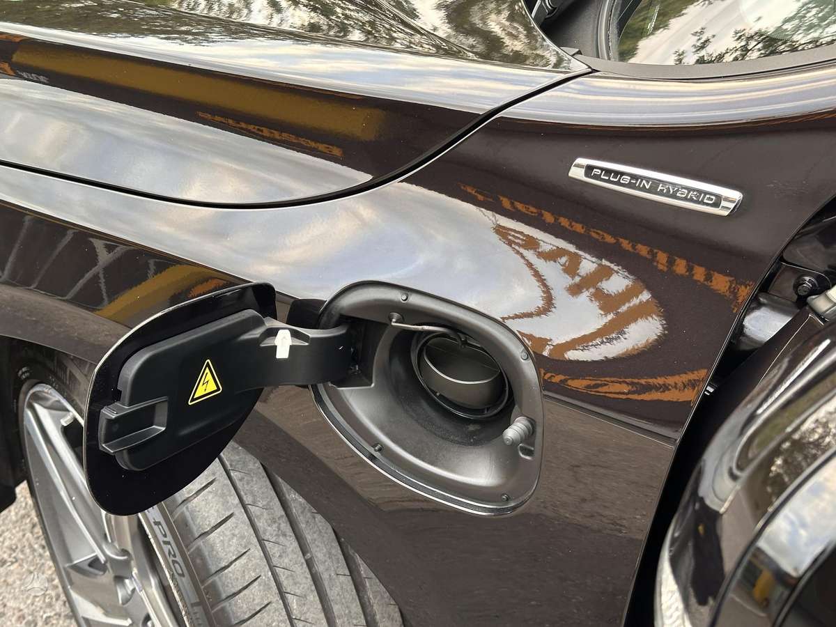 Volvo V60 2014 — photo 16