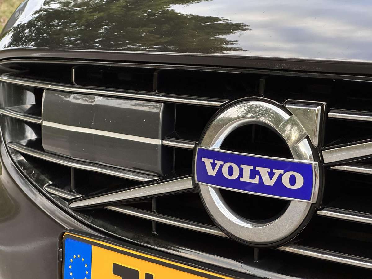 Volvo V60 2014 — photo 17