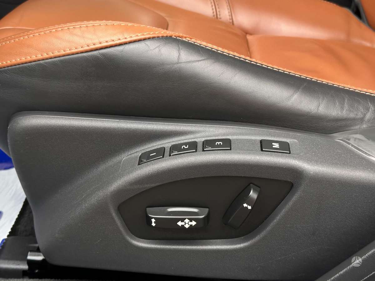 Volvo V60 2014 — photo 21
